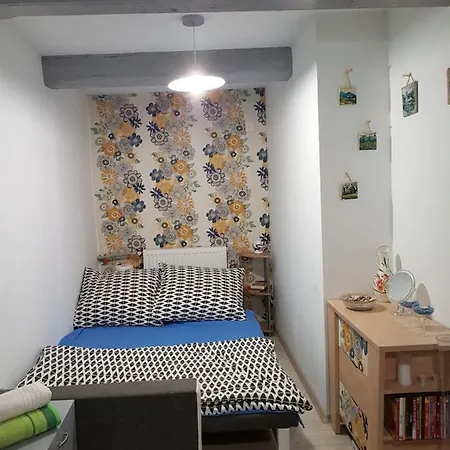 Alloggio in famiglia Lesniczowka W Beskidach Domek Drewniany W Lesie